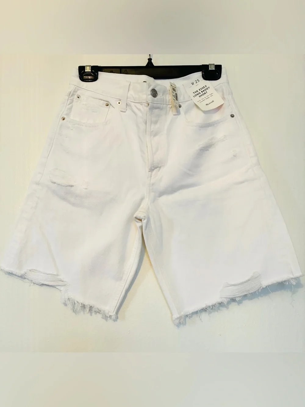 Madewell Women’s The Essex Long Baggy Short.Trendy Raw hem. 25. NWT.